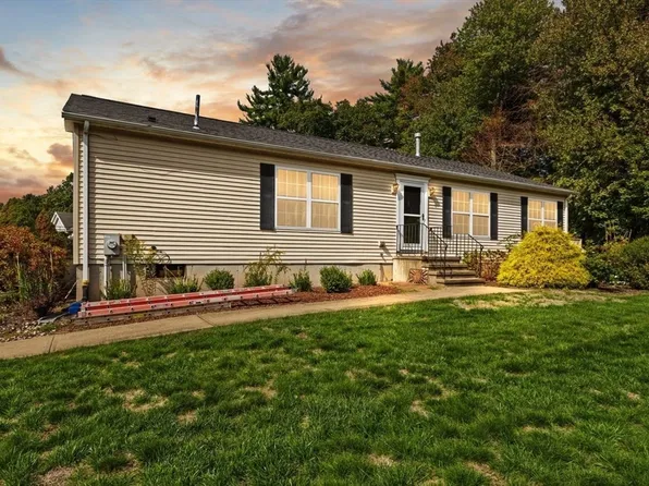 14 Mountain Ash Rd #14, East Bridgewater, MA 02333