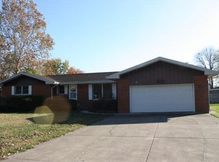 301 W Cedar Ave, Effingham, IL 62401