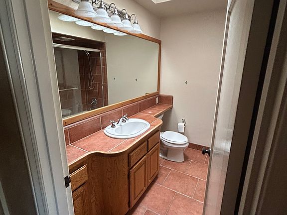 4th image of 2021 N Douty St