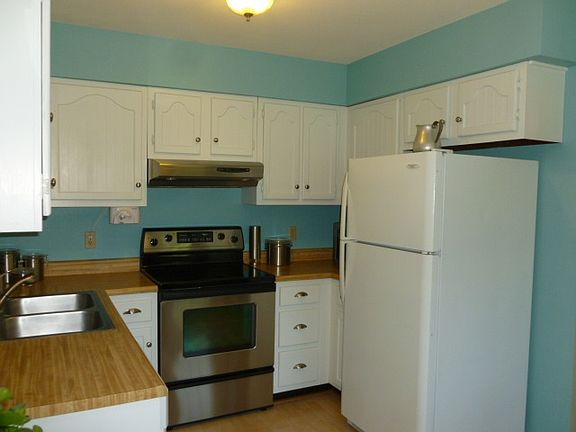 2nd image of 2498 Charmany Way