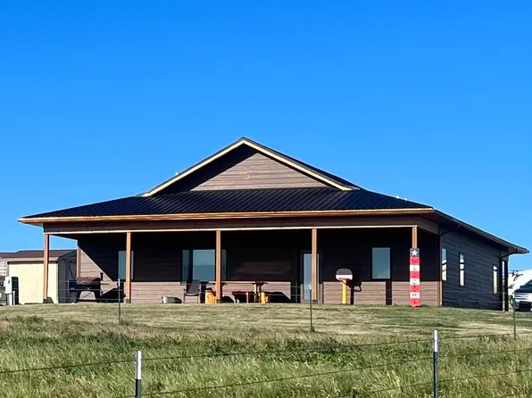 10516 Hlousek Ln, Belle Fourche, SD 57717