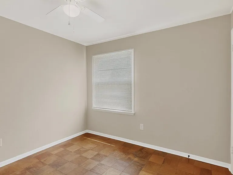 2506 Hillsboro Ave — Photo 29