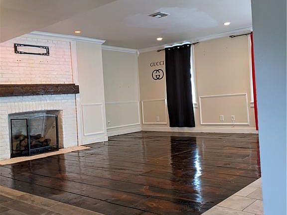 4th image of 11 Cedar St