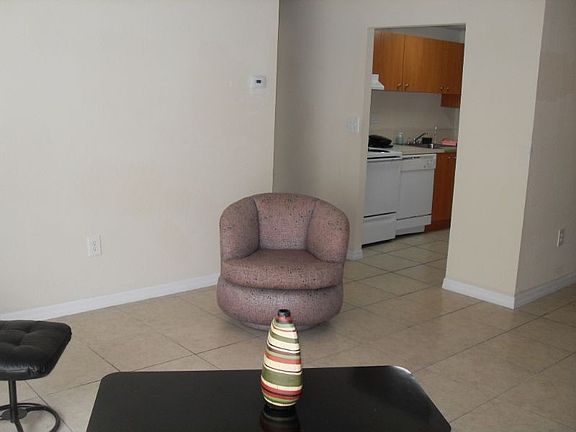 looking toward kitchen