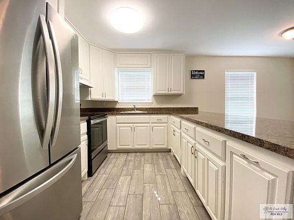 2nd image of 6415 Montebello Cir