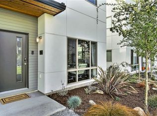 4272 S Greenbelt Station Dr, Seattle, WA 98118