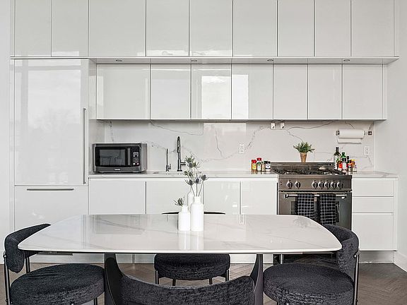 4th image of 88 Withers St #4A