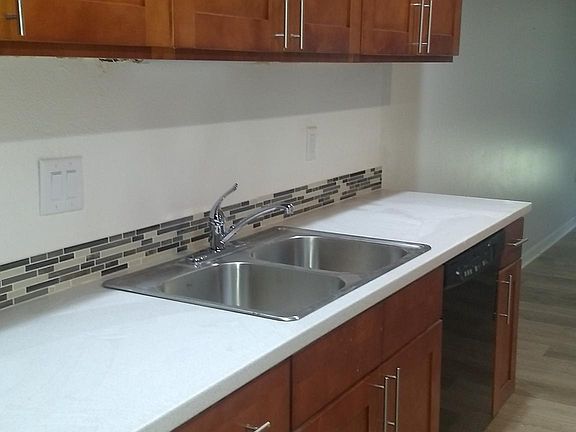3rd image of 4650 Oak Forest Dr E #37