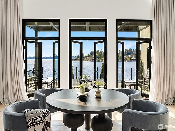 5th image of 9205 SE Shoreland Drive