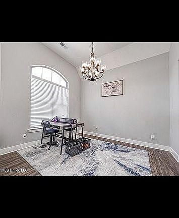 5th image of 1715 Lia Ln
