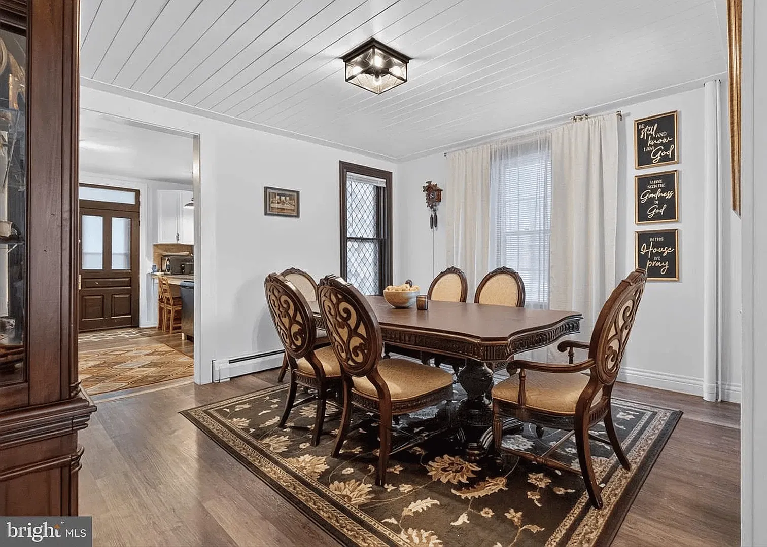 Welcome to 31 N Main Street, a beautifully renovated four-bedroom, two-bathroom home located in t... — Photo 4