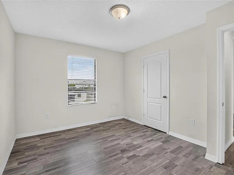 1115 Wynnmere Walk Ave — Photo 51