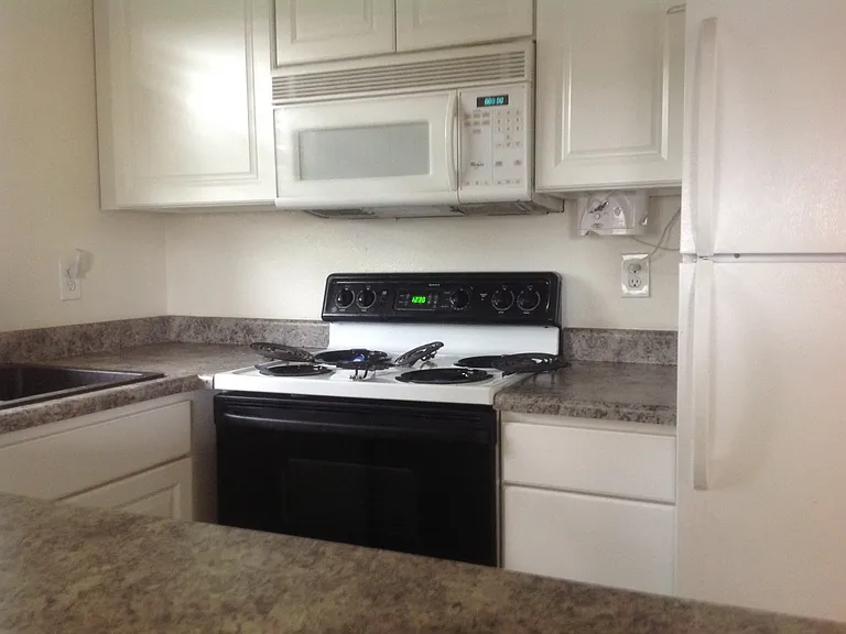 9901 E Evans Ave #8D — Photo 5