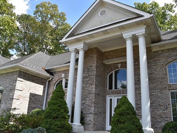 2nd image of 130 Wedgewood Dr