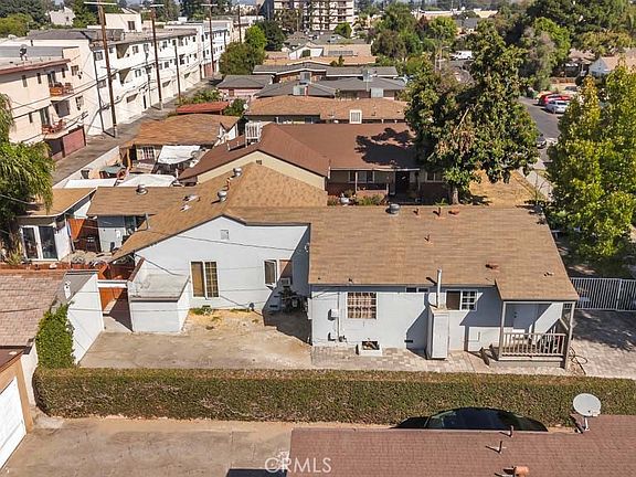 3rd image of 8843 Tilden Ave