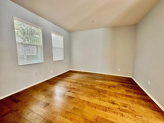 4th image of 150 Martindale Way