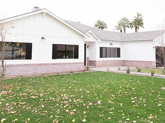 409 E. Lamar  ;  Round Lens PhotographyJ