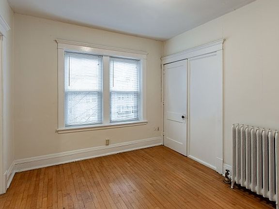 3rd image of 901 Summit Ave #905-04
