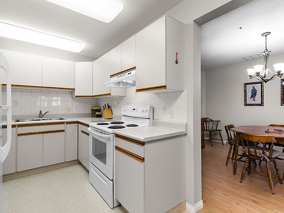 2nd image of 1045 Sutherland Ave Unit 158
