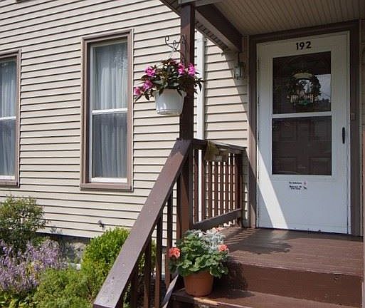 3rd image of 192 Saxton St