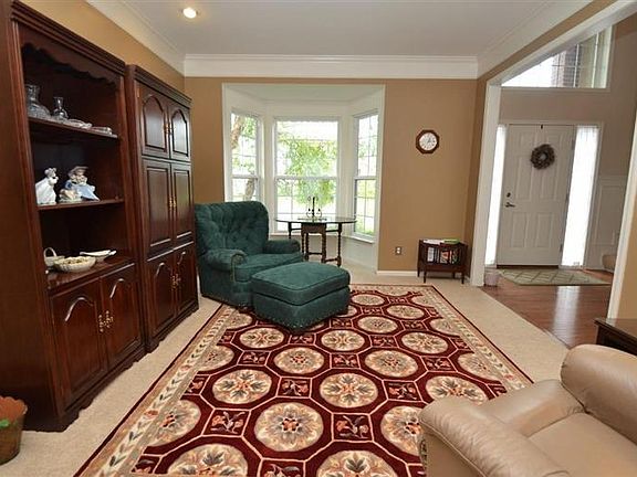 2nd image of 8873 Lakeway Ct