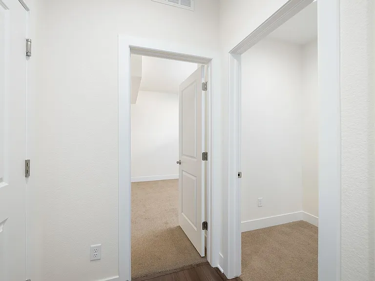 5112 Ward Rd — Photo 27