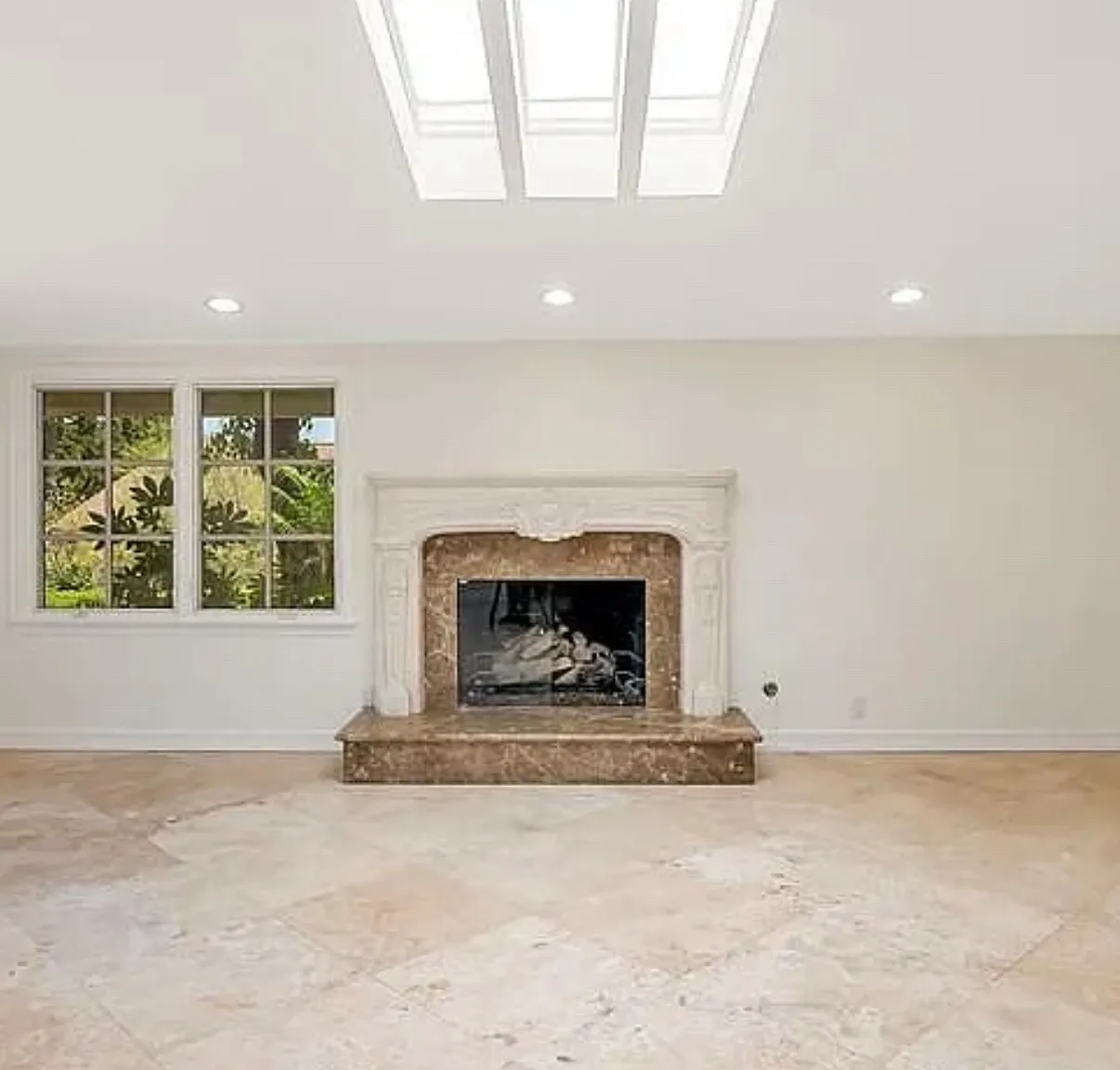 5 bed, 4080 sqft, $12,000 — Photo 3