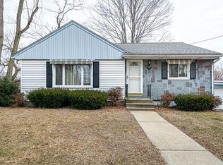 21 Bussell Rd, Medford, MA 02155