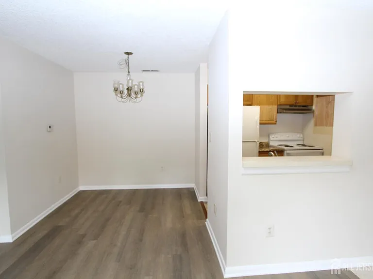 4707 Ravens Crest Dr — Photo 12
