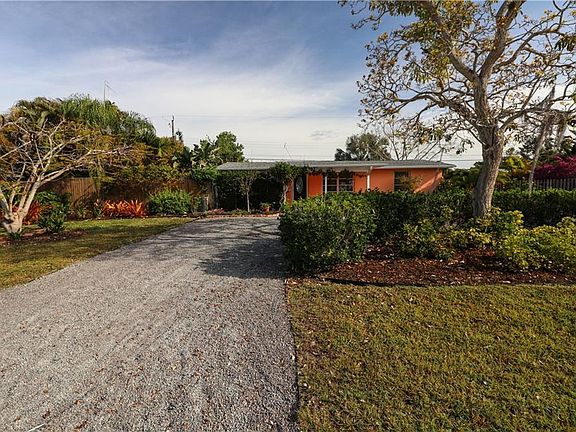 4th image of 200 Lakeview Ln