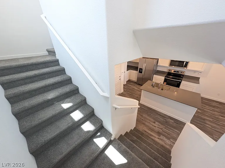 484 Golden Myna Ave — Photo 13
