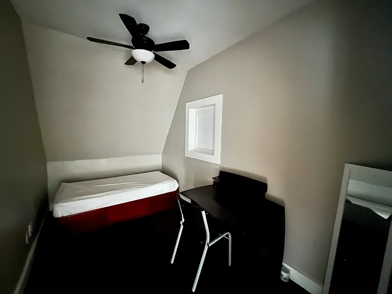 1202 Vine St #5 — Photo 12