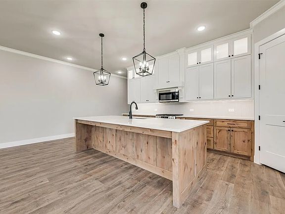 4th image of 1327 Selby Rd