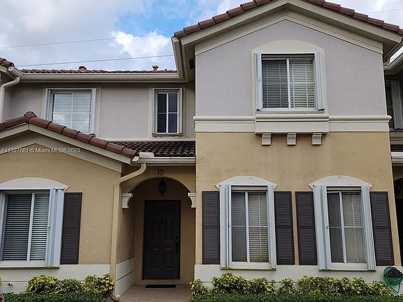 3rd image of 9020 W Flagler St APT 10