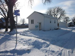 1123 1st Ave N, Grand Forks, ND 58203