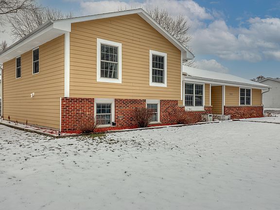 2nd image of 707 Sandy Acre Dr