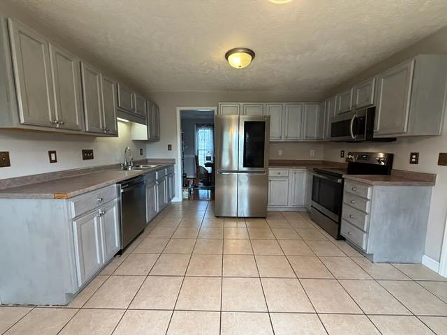 New Listing — Photo 4