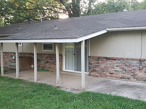 3rd image of 709 SW 3rd St