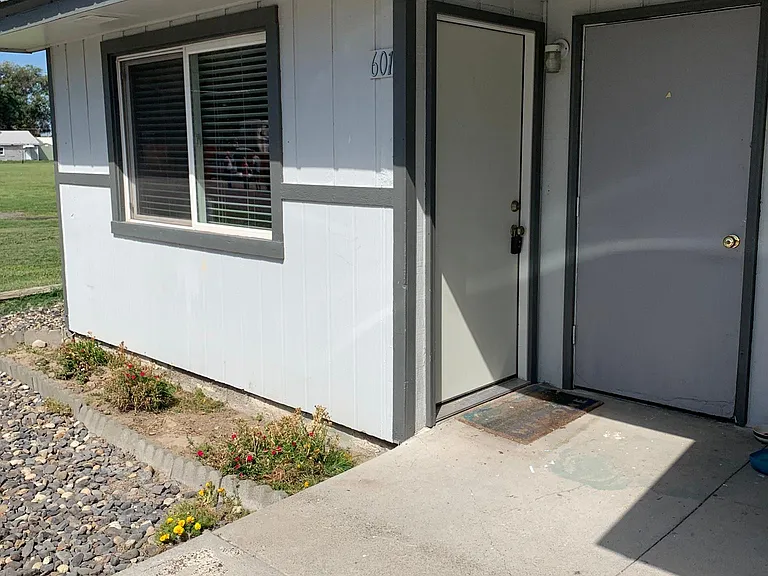 601 SE 6th Ave #601 — Photo 1