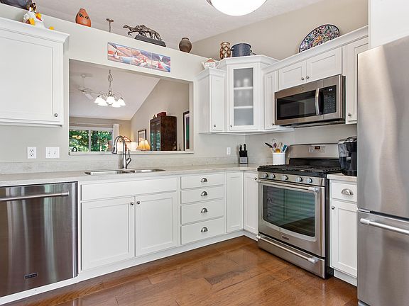 5th image of 15389 Winchester Cir
