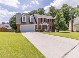 121 Archdale Dr, Jacksonville, NC 28546