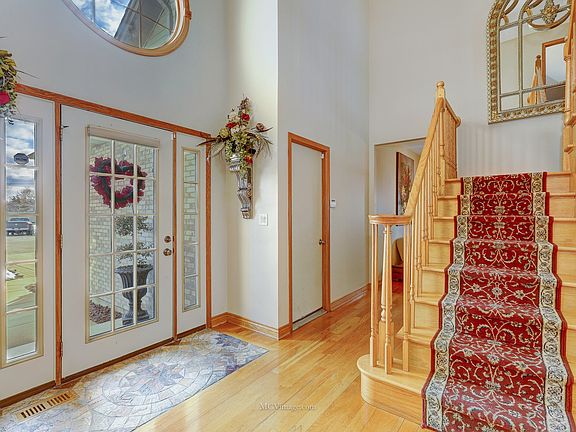 2 STORY FOYER