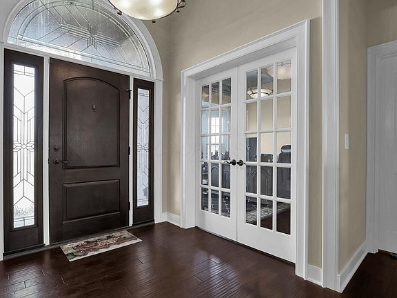 5th image of 1577 Winding Oak Dr S