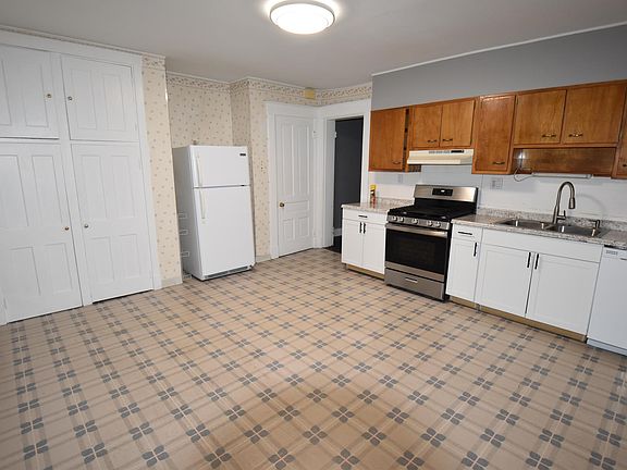 3rd image of 4703 Kemper Ave