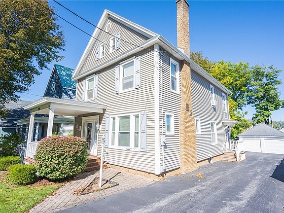 5th image of 153 Pleasant St