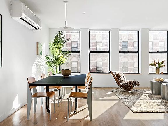 4th image of 17 Orchard St APT 4