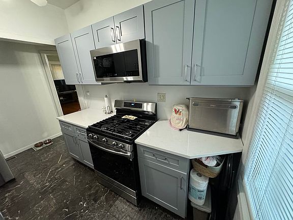 4th image of 6236 Lincoln Ave #1