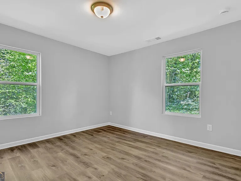 1080 Westmont Rd SW — Photo 8