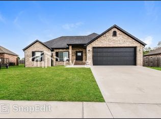 1731 Charismatic Dr, Prairie Grove, AR 72753