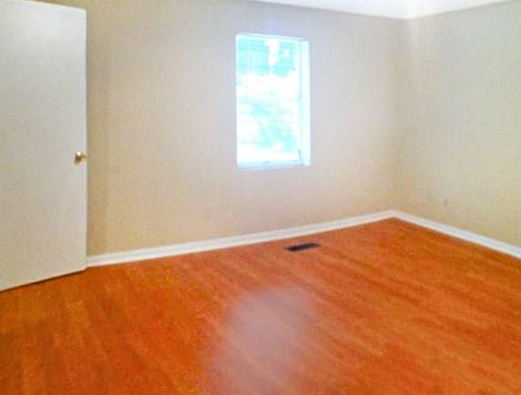4th image of 3608 17th St NE